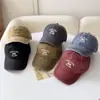 Gorra de Béisbol Nueva y Simple de Moda con Bordado de Letras Estilo Coreano para Mujer, Adelgazante de Rostro, Cabeza Grande, Visera de Cola de Perro Estilo Deportivo