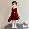 Traje de Niña Otoño 2026 Nuevo Estilo Infantil Elegante Súper Bonito Primavera Otoño Vestido de Bebé Niña Dibujos Animados Conjunto de Dos Piezas