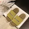 Pantuflas peludas planas de moda estilo Birkenstock para mujer, nueva colección otoño/invierno 2026, sandalias de peluche tipo slip-on súper populares y versátiles