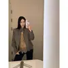 JOMI STUDIO Chaqueta Corta de Motociclista Vintage Americano Desgastada para Mujer con Cuello Alto Chaqueta de Trabajo