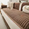 Venta Caliente Transfronteriza Otoño e Invierno Espesado Leche Polar Cojín para Sofá Simple Color Sólido Antideslizante Cojín para Asiento Anti-arañazos de Gato Cojín para Sofá