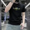 Camisa casual masculina de verão com gola redonda e manga curta com letras tridimensionais, estilosa, luxo leve, confortável, top masculino fino