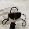 Elegante y estilosa bolsa pequeña para mujer, nueva y moderna moda 2026, bolso cruzado versátil, bolso de hombro tipo sillín sensación popular de internet