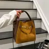 Bolso de Hombro Cruzado Vintage de Alta Gama para Mujer, Moda Nueva Otoño/Invierno 2025, Estilo Commuter
