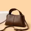 Bolsa Pequena Quadrada Portátil Simples de Cor Sólida da Moda Feminina 2024 Nova Bolsa de Ombro Transversal Casual Versátil