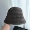2026 Novo Chapéu de Pescador Fashion com Proteção Solar Estilo Coreano Pérola Vazada Respirável Chapéu Bucket Que Faz o Rosto Parecer Menor e Mais Sofisticado