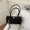 Bolsa de boliche versátil y elegante con un toque de alta gama, bolsa Boston, única y moderna, bolso de hombro y bolso de mano simples
