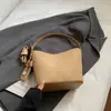 Bolsa Saco Versátil de Grande Capacidade Moda Comércio Exterior Transfronteiriço Bolsa Casual de Ombro para o Dia a Dia Feminina Bolsa Transversal Simples Retrô