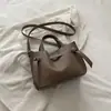 Bolsa Pequena Retrô Simples Feminina 2026 Nova Tendência Moda Trabalho Bolsa Transversal Outono Versátil Bolsa de Mão tipo Balde