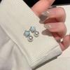 Pendientes asimétricos con clip de estrella degradado sin perforaciones para mujer 2024, nuevos y populares, pendientes de diseño de nicho ligeros de lujo