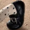 Zapatos tipo Birkenstock de tamaño pequeño y suela gruesa para mujer, nueva colección otoño 2026, versátiles y fáciles de combinar con vestidos, con un estilo británico retro y diseño de mocasín