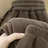 Calça de fleece masculina dupla face, projetada para uso ao ar livre, com punhos elásticos, forro de fleece e espessura adicional para aquecimento, um novo estilo de calça de inverno forrada com fleece para esportes