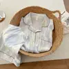 Pijama de Algodão Nuvem para Mulheres, Verão Fino de Manga Curta com Shorts, Conjunto Casual Doce com Listras de Tinta para Casa que Pode Ser Usado Fora