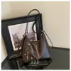 Comercio electrónico transfronterizo: Directo de la fábrica de origen, nueva colección 2026, bolso tote retro simple y versátil para uso diario y moda