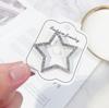 Broche Sencillo de Aleación con Diamantes en Forma de Corazón y Estrella, Pin Antiexposición, Moderno para el Trayecto al Trabajo, Disponible en Stock del Fabricante