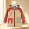 Ropa de abrigo de otoño e invierno para niños: una chaqueta impermeable y resistente a las manchas de manga larga con cremallera, adecuada para niños pequeños y mayores