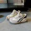 Zapatos Deportivos para Niñas de 6 a 12 Años Estilo Primavera y Otoño Antideslizantes Casuales para Niños Suela Suave Zapatos de Entrenamiento Alemanes Zapatos Modernos para Niños Ligeros Transpirables