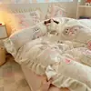 Conjunto de Roupa de Cama Fofo de Lã de Leite Quatro Peças Inverno Plush Dupla Face Capa de Edredom Lençol de Fleece Coral Conjunto de Três Peças para Dormitório