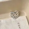 Anel Minimalista Estilo Coreano para Pão Francês, Design de Nicho com Textura Oca, Anel Aberto Ajustável para Mulheres