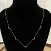Collar de moda simple S925 de plata de ley, cadena para la clavícula mini en capas de nicho europea y americana, de alta gama, a la moda en Ins