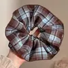 Scrunchies da moda e casuais para outono/inverno, elásticos de cabelo estilo coreano para coques, nova coleção 2026, elásticos de cabelo oversized com um visual sofisticado para mulheres