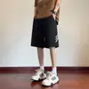 Pantalones cortos de hombre estilo americano, nuevo modelo de verano, pantalones cortos de seda helada de secado rápido hasta la rodilla, pantalones deportivos holgados casuales de tacto fresco para hombre
