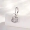 Novos Brincos Argola com Pingente de Cabeça de Gato Vazada de Zircônia Estilo Doce e Menina de Henson Design de Nicho
