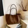 Bolso de Hombro Vintage de Ante Transfronterizo 2026 para Mujer, para Ir al Trabajo, Bolso Tote de Mano de Alta Gama de Gran Capacidad