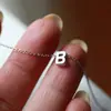 Nueva Joyería Transfronteriza Europea y Americana, Collar de Clavícula con Colgante de 26 Letras Moderno y Personalizado, Collar Retro Simple Elegante