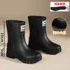 Nuevas botas de lluvia de moda para mujer hasta la pantorrilla, antideslizantes, impermeables, zapatos de goma de suela gruesa, zapatos acuáticos versátiles para exteriores para adultos