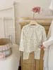 8003 Conjunto de Pijama para Niña 26 Principios de Otoño Nuevo Tejido de Punto Elástico Top y Pantalones de Bebé Niña Otoño Estilo Coreano Floral Cálido