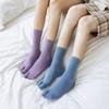 Meias de dois dedos meias de dedo algodão cano médio estilo japonês pé de porco meias de dedo dividido para homens e mulheres quatro estações chinelos com salto