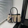 Bolsa de Mão Elegante de Couro Estampada de Leopardo de Alta Qualidade para Mulheres 2025 Inverno Moda Coreana Versátil Estilo Hot Girl Bolsa de Ombro Transversal