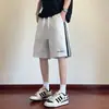 Pantalones cortos deportivos estilo americano de tres rayas para hombre, pantalones de chándal holgados de pierna recta para verano, pantalones casuales de longitud media a rayas