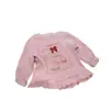 Camiseta de Manga Larga para Niña, Nueva Primavera/Otoño 2026, Top para Bebé Versátil y Elegante con Adorno de Encaje y Cuello Redondo