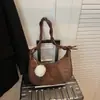 202 nuevo modelo de bolso de axila con un diseño elegante, bolso de ante tipo bollo de un solo hombro de alta gama, bolso de moda para mujer para el día a día