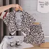2026 Verano Nuevo Comercio Exterior Ropa para Niños Estampado Completo Estampado de Leopardo Camisa Manga Corta Bebé Casual Elegante Conjunto de Tres Piezas Venta al por Mayor
