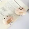 Broche de pelúcia de desenho animado, boneca fofa de comida pão torrada, acessórios DIY, enfeites para roupas e bolsas, atacado