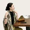 Chal de Castaña Marrón para Mujer, Primavera/Verano 2026, Protección Solar, Viaje a Yunnan, Bufanda Versátil Bohemia para Habitación con Aire Acondicionado