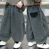 Pantalones de Pierna Ancha a Rayas para Niños Primavera y Otoño Estilo Coreano Infantiles Guapos Holgados Deportivos Estilo Linterna Pantalones de Otoño para Bebé
