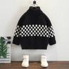 Suéter de Cuello Alto para Niño 2025 Nuevo Invierno Espesado y Cálido Ropa de Punto Roja para Niños Estilo Otoño e Invierno para Niños