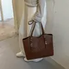 Bolso tote tejido sencillo para mujer, nuevo bolso de hombro de gran capacidad para otoño e invierno 2026, bolso de mano para mujer, bolso versátil para el trabajo