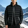 Venta al por mayor de fábrica: Chaqueta de algodón delgada para hombre con cuello alto, adecuada para otoño e invierno, que proporciona calidez, con un diseño simple, elegante y casual, y de longitud corta