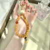 Novo Suporte de Celular Estilo Chinês Raiz de Bodhi Envelhecida com Pingente de Lótus Branco, Acessório de Mão Antiperda Estilo Chinês Tradicional Atacado