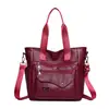 Bolsa de ombro de grande capacidade para comércio exterior, bolsa transversal estilosa, bolsa da moda para mães de meia-idade, bolsa tote versátil simples vintage