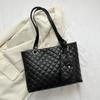 Bolso de hombro elegante con bordado romboidal para mujer 2023 otoño e invierno Nuevo popular bolso para madre e hijo bolso tote con temperamento de este año