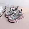 Zapatillas Deportivas para Correr para Niñas Otoño 2025 Segundo Parche Suela Inferior Tallas 27-37 Medianas y Grandes Zapatillas Deportivas para Niños Zapatos de Deporte para Estudiantes Papá 3293