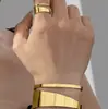 Selección Transfronteriza de Elegantes Conjuntos de Joyería Clásica Amplios con Diseño Hueco, Pulseras y Anillos de Moda y Elegantes