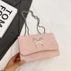 Bolsos Pequeños Populares para Mujeres de Este Año 2025 Nuevo Bolso de Hombro de Moda con Cadena de Lazo Textura Axila Bolso de Mujer