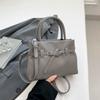 Bolso de Mano Cuadrado Pequeño Moderno y Elegante para Mujer 2025 Primavera/Verano Nuevo Nicho Bolso de Hombro Simple Bolso Cruzado Lujoso Ligero y Elegante